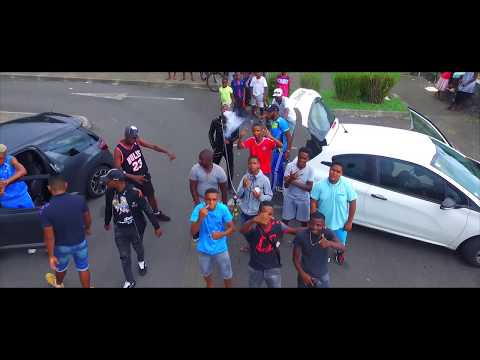 Capitaine Trop-Fière! (Clip-Officiel)