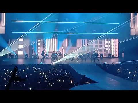 180901 Wanna One -  Dance Break + Boomerang "One: The World Tour in Manila"