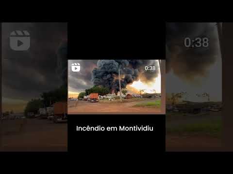 Um Grande Incêndio Em Um Depósito Em Montividiu Goiás