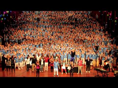 Let the Love Flow (finale): Oslo Soul Children Festival Choir 2012