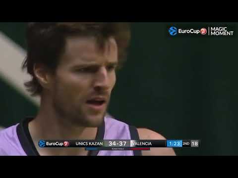 Tapón de Aaron Doornekamp P2 Semis 7DAYS Eurocup en Unics Kazan