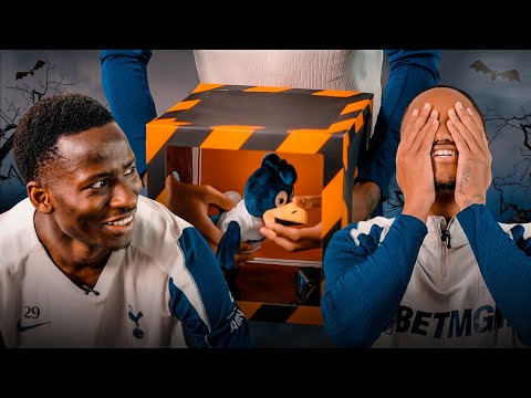WHAT'S IN THE BOX?! Halloween edition featuring Pape Matar Sarr and Wilson Odobert 🎃