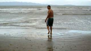 preview picture of video 'Wander realizando varias acrobacias [PARTE 04] Azua, Playa Monte Río'