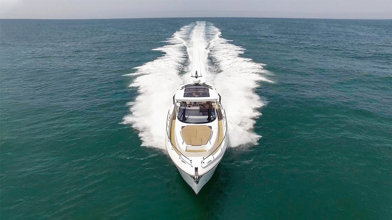 Oryx 379 reviewed by The Boat Show