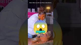 Cubrió Su Cara De Barro… Hasta Que Hizo Esto 😱🧼 thumbnail