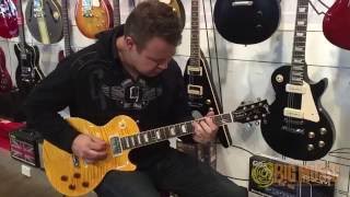 Video thumbnail for Unboxing Gibson 2016 Les Paul Standard - Translucent Amber - LPNSTDPTACH1 by Big Music Australia
