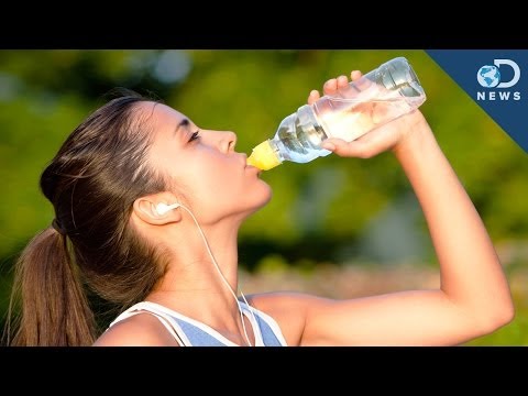 どのくらい水分補給をすべきなの？      (How Much Water Do We Really Need to Drink?)