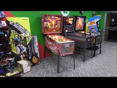 We Found A Williams' 1978 Phoenix Pinball Machine - Still Working After All These Years