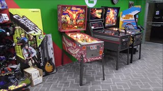 We Found A Williams' 1978 Phoenix Pinball Machine - Still Working After All These Years