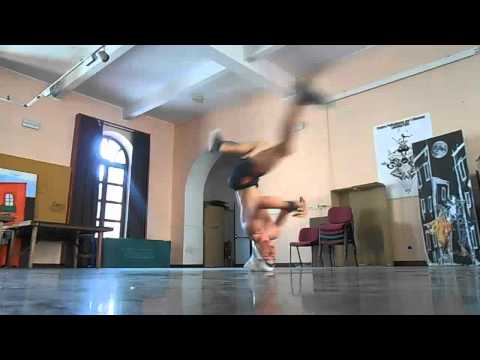 Master of HEADSPIN !!!