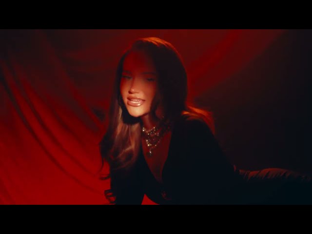 Donika aus Deutschland mit '10 Outta 10' (jetzt ansehen!) | DeutschRap!