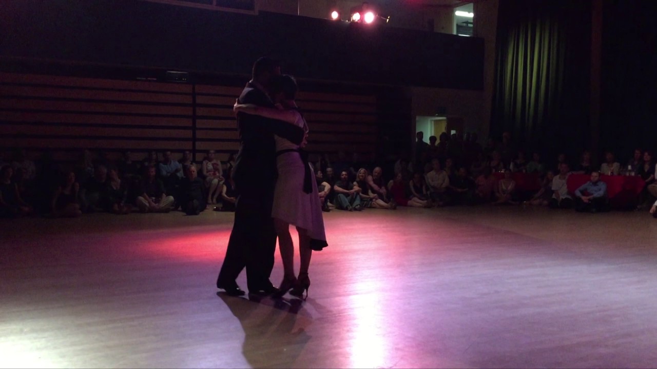 CHE LONDON! Performance by Roberto Zuccarino & Nati Rodriguez