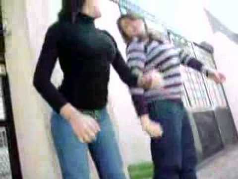 La milcho y sofia bailan 'la cerveza'