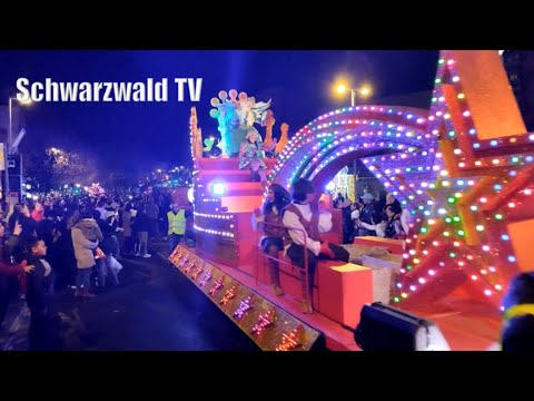 👑 Parade of the Three Kings in Santa Coloma near Barcelona / Cabalgata de los Reyes Magos