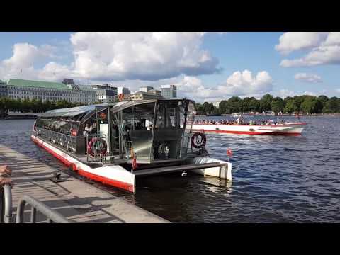 Экологически чистый кораблик на Альстере