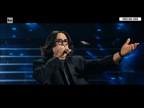 Roberto Rossiello è Renato Zero - I migliori anni della nostra vita - Tali e Quali 09/01/2026