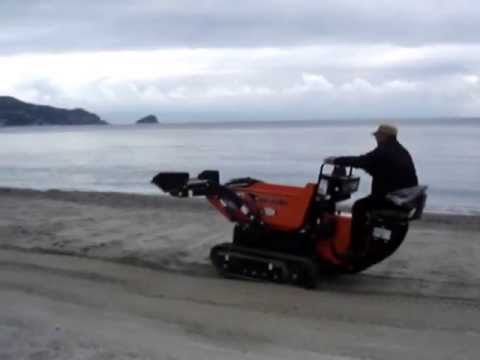 MOTOCARRIOLA CINGOLATA CORMIDI C18.100 NUOVA SU SPIAGGIA - da Giordano Cairo