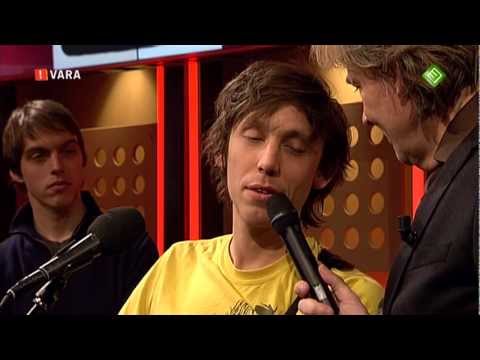 Hospital Bombers - Traditional Maori Fight Song #9 (Live in DWDD)