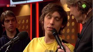 Hospital Bombers - Traditional Maori Fight Song #9 (Live in DWDD)