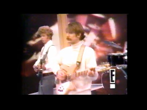 The Byrds - Mr Spaceman ( Original Footage Smothers Brothers Comedy Hour  )