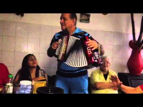 Ron pa todo el mundo - Dolcey Gutiérrez