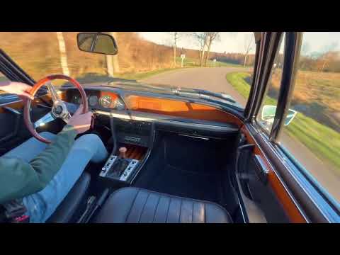 BMW 3.0 CSi - 1971, Nachtblau - Driving Video - Oldenzaal Classics