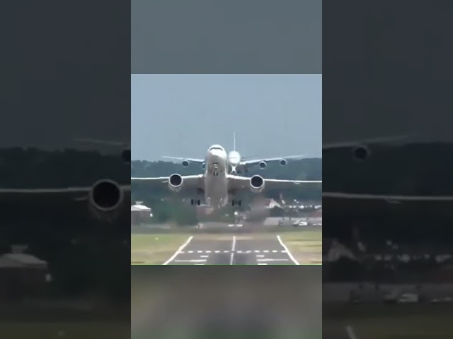 Aviones y perspectiva: parece que algo va a suceder y que luego no sucede