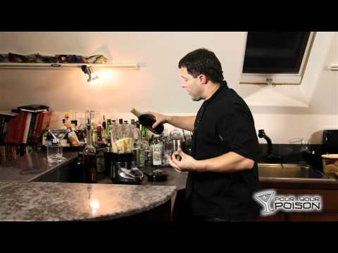 How to Make a Brandy Alexander, a Holiday Ice Cream Drink