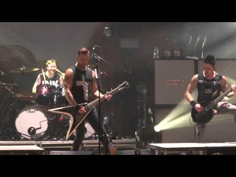 BULLET FOR MY VALENTINE - Suffocating Under Words of Sorrow (what can i do) LIVE 10/24/2013