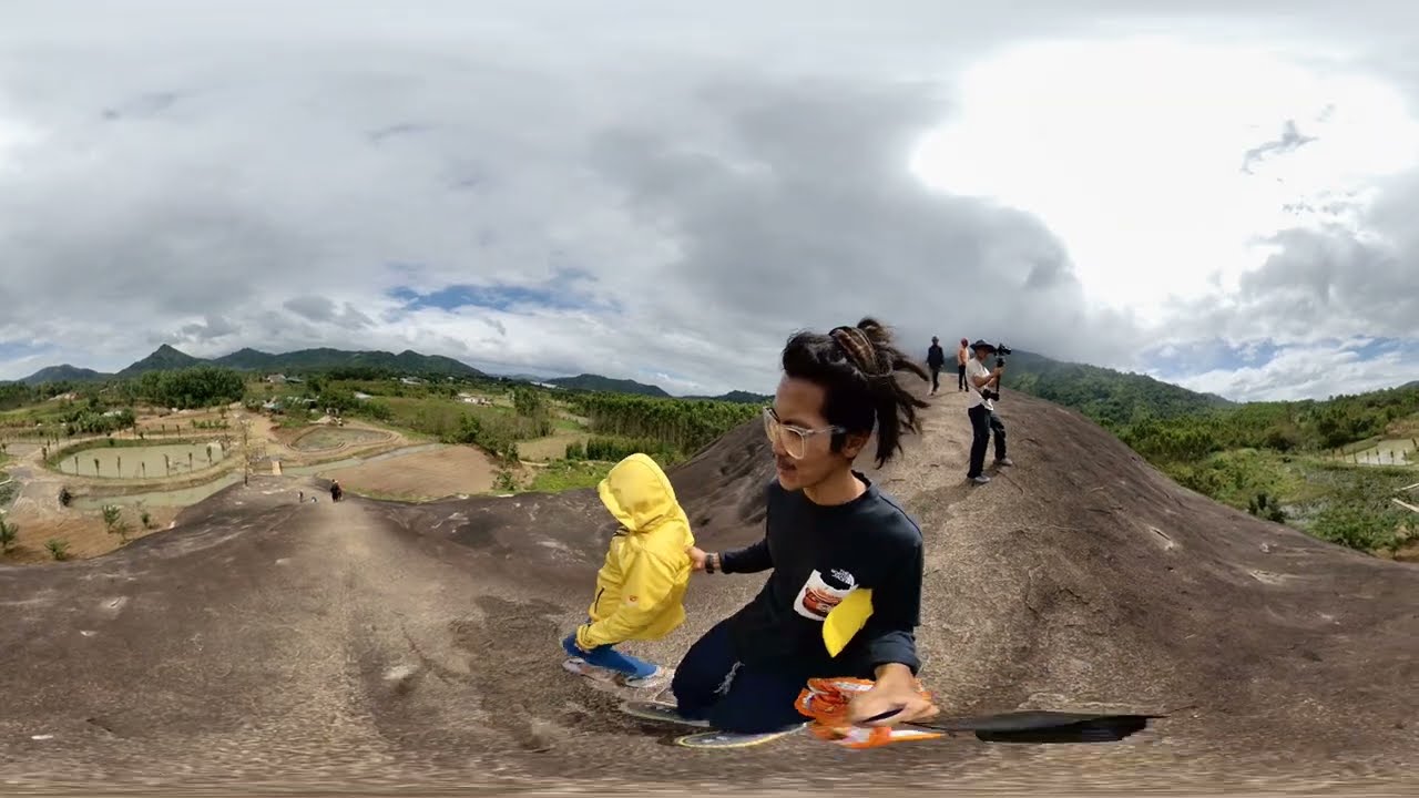 Mother Elephant Stone ,Dak Lak , Vietnam 360VR Ep05 : Wheelwego360°