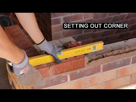 Bricklaying Lesson - How to set out corner