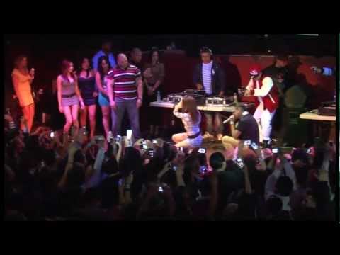 Es Un Secreto & Guatauba - Plan B en Concierto en San Francisco, CA