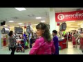 Видеофакт. Индийские танцы в торговом центре Минска 
