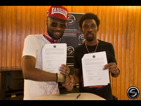 Strictly Entertainment Signs Fresh L