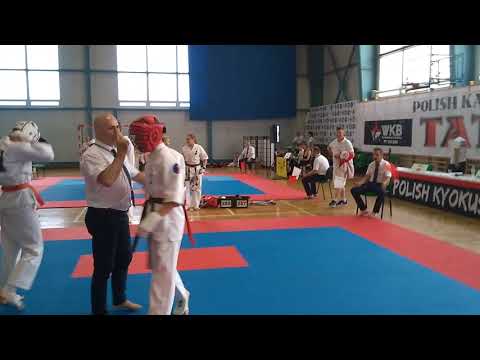 Szymon Dębski - czerwony kask