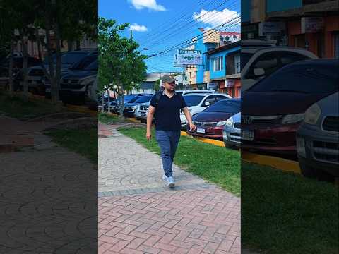 Está difícil encontrar estacionamiento en Siguatepeque #Honduras #Siguatepeque #estacionamiento