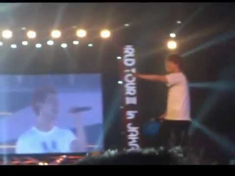 120922 Hope SMTown Jakarta Kyuhyun Focus