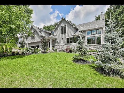 Oakville Real Estate - Blair and Peter – 218 Lakewood Drive, Oakville