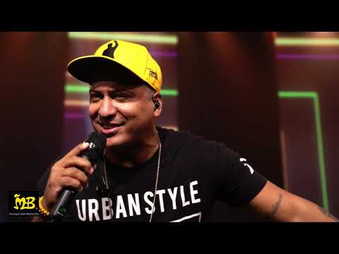 LIVE RENATO DA ROCINHA - NASCI PRA CANTAR E SAMBAR (VÍDEO OFICIAL)