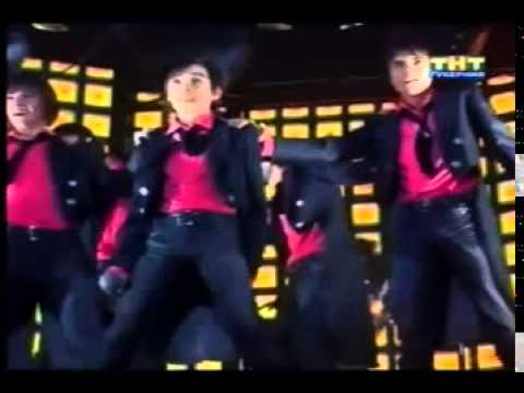 Vlad Krutskikh & Street Magic sings Hello, Hello English