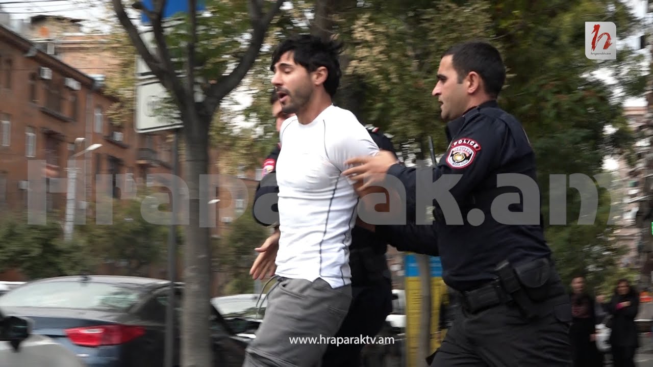 Քաղաքացուն բերման են ենթարկում