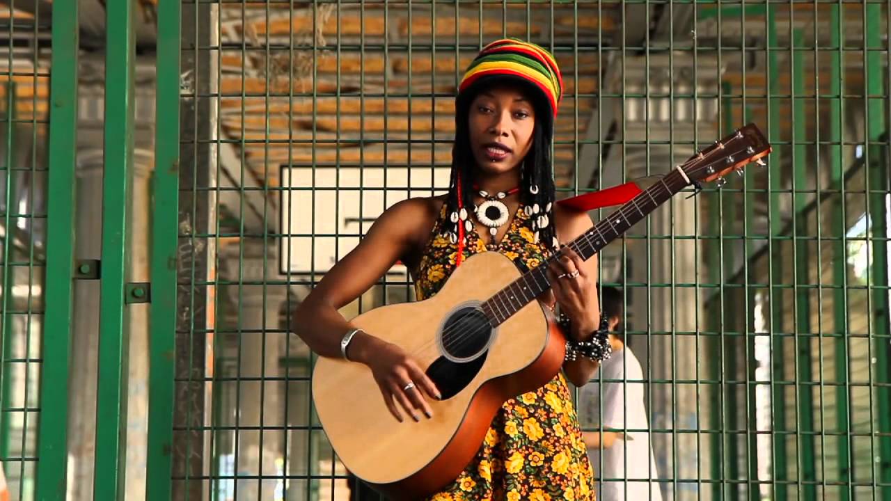 Fatoumata Diawara - Bissa - YouTube