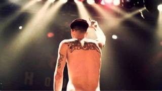 Machine Gun Kelly - Half Naked And Almost Famous + Download link