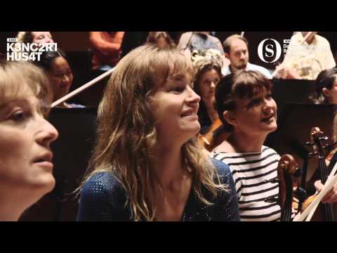 How Do Musicians React To a New Principal Conductor? You Gotta Watch This!