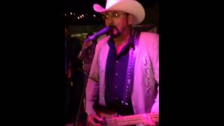 Miguel y miguel  en vivo. Como perros