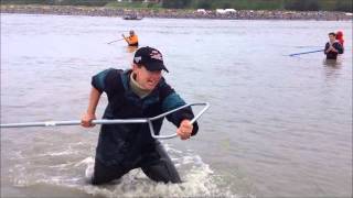 preview picture of video 'Dipnetting for Salmon in Kenai Alaska July 2012.  Watch her net one and haul it in!'