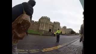 preview picture of video 'Changing of the Guard, Windsor Castle'