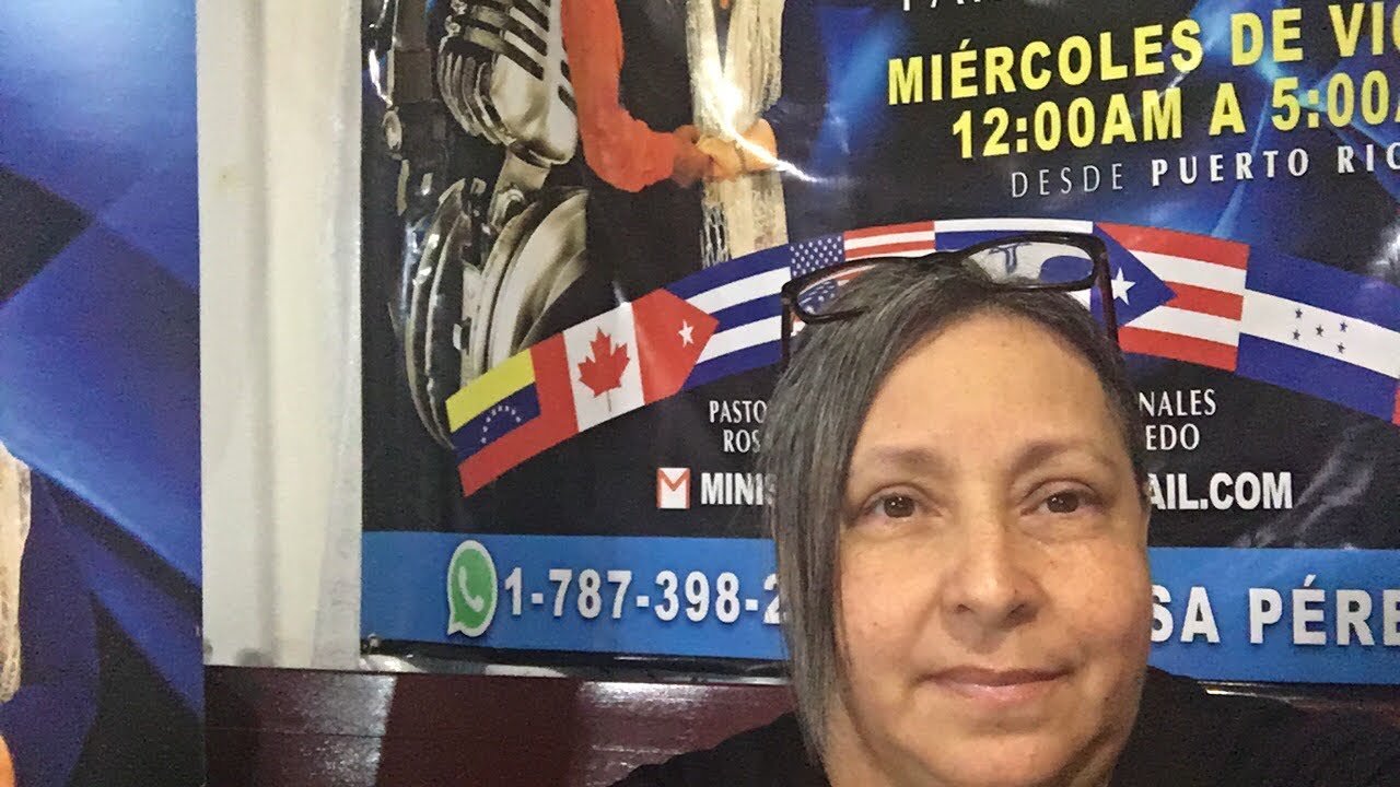 Rosa Pérez- Tema Hay uno En El Infierno y 5 van de Camino .