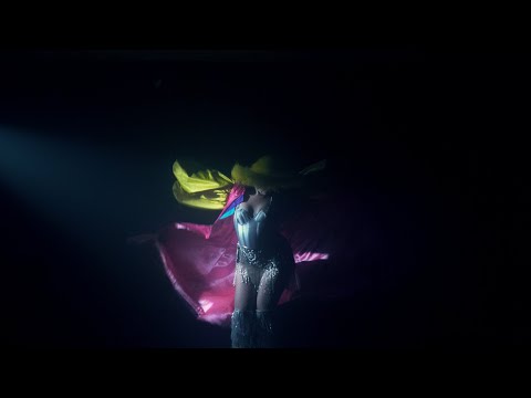 Naoma - Dance, Bitch! (Official Music Video)