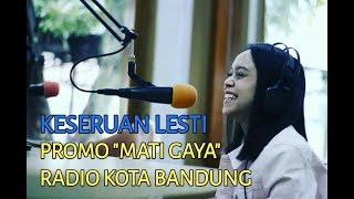 Download lagu KESERUAN LESTY SAAT PROMO SINGLE MATI GAYA DI RADIO2 KOTA BANDUNG mp3 Download lagu KESERUAN LESTY SAAT PROMO SINGLE MATI GAYA DI RADIO2 KOTA BANDUNG mp3